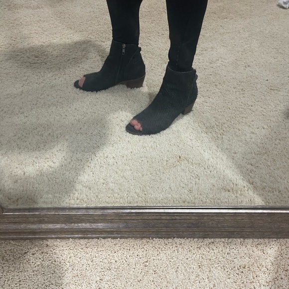 Distressed bootie - Picture 5 of 8